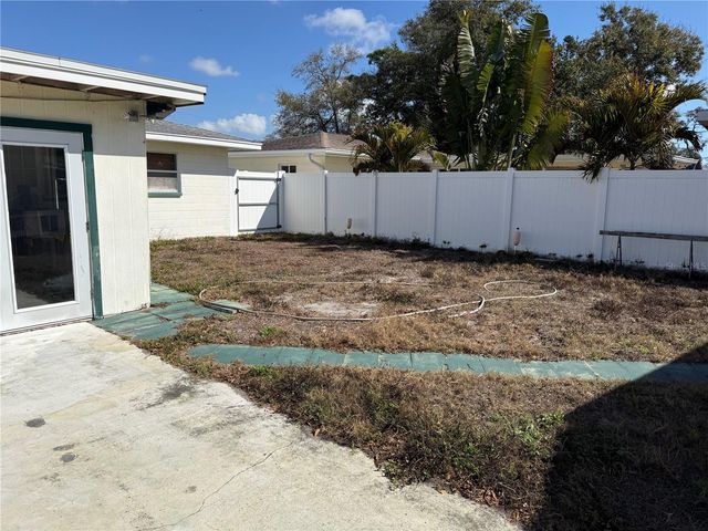 4736 11TH AVENUE N, St Petersburg, FL 33713