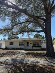 4736 11TH AVENUE N, St Petersburg, FL 33713