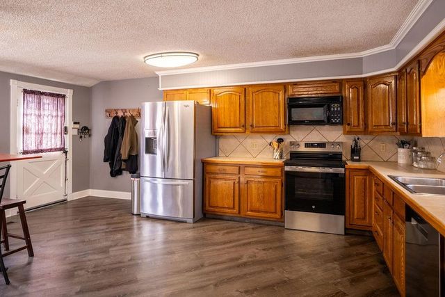 1145 NE Winfield Avenue, Topeka, KS 66616