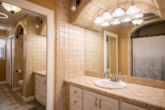 1145 NE Winfield Avenue, Topeka, KS 66616