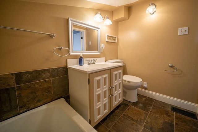 1145 NE Winfield Avenue, Topeka, KS 66616