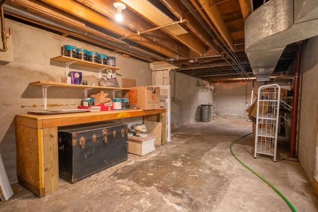 1145 NE Winfield Avenue, Topeka, KS 66616