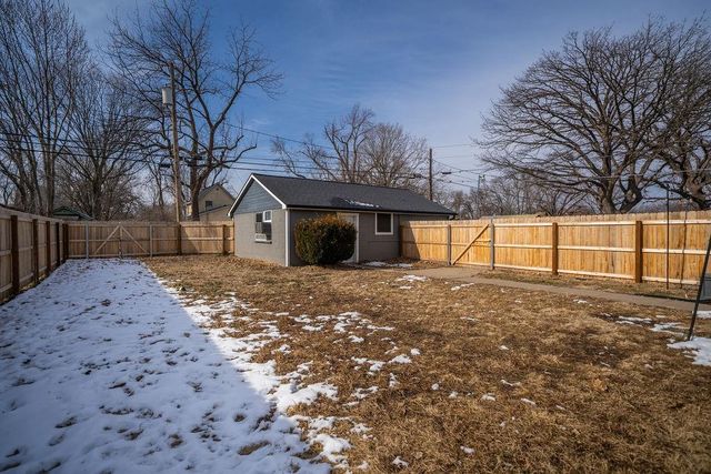 1145 NE Winfield Avenue, Topeka, KS 66616