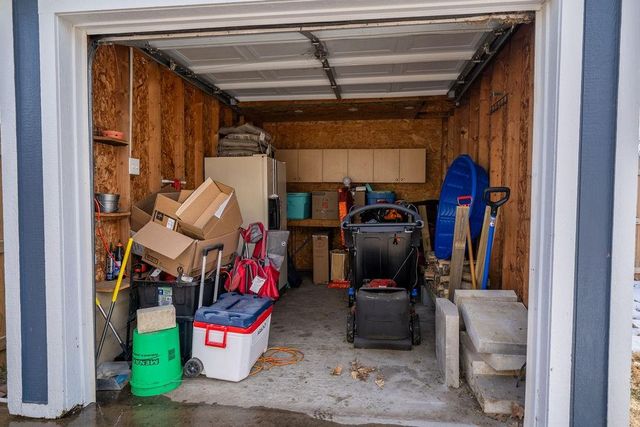 1145 NE Winfield Avenue, Topeka, KS 66616