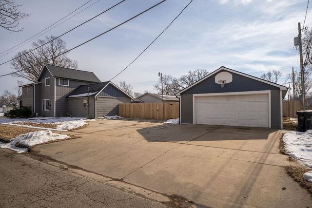 1145 NE Winfield Avenue, Topeka, KS 66616