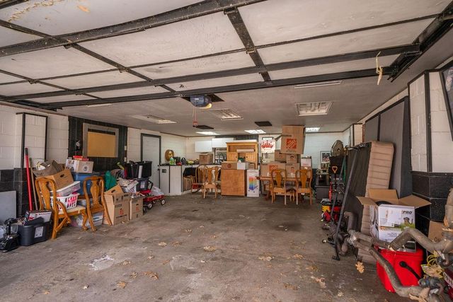 1145 NE Winfield Avenue, Topeka, KS 66616