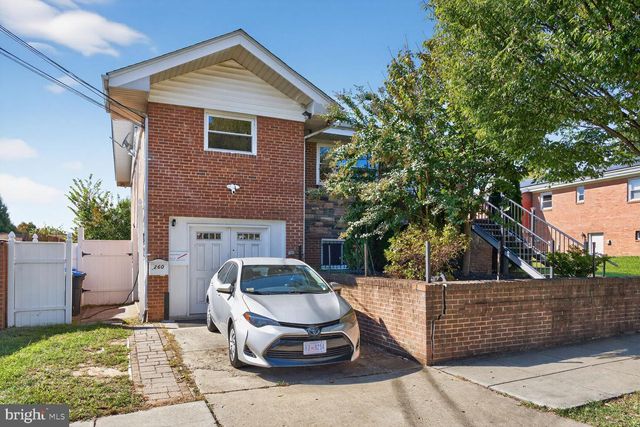260 45TH ST NE, Washington, DC 20019