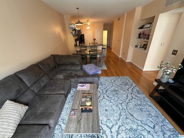 2020 5TH AVENUE, Birmingham, AL 35233