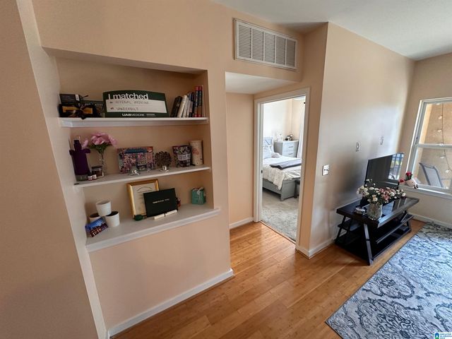 2020 5TH AVENUE, Birmingham, AL 35233