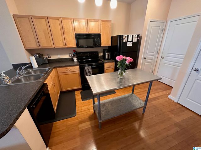 2020 5TH AVENUE, Birmingham, AL 35233
