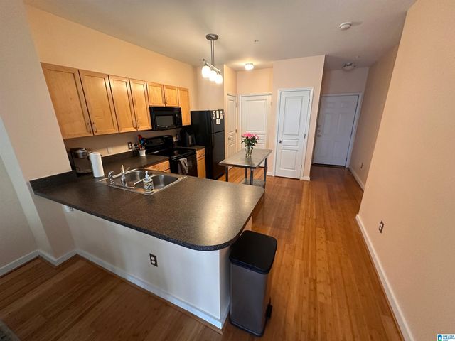 2020 5TH AVENUE, Birmingham, AL 35233