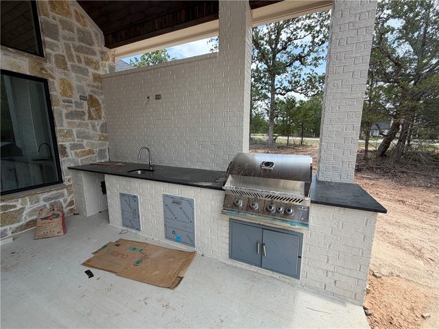 7444 Winema Trail, College Station, TX 77845