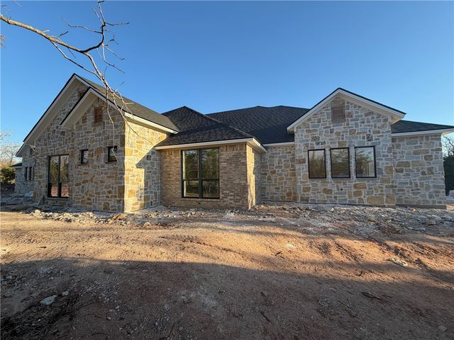 7444 Winema Trail, College Station, TX 77845