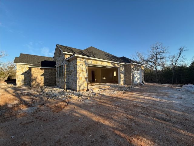 7444 Winema Trail, College Station, TX 77845