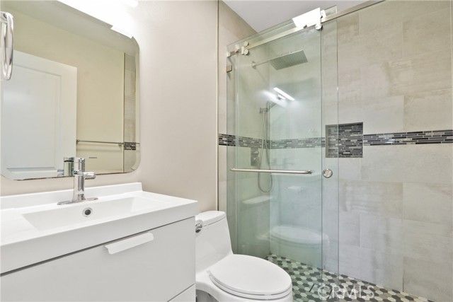 11685 Lakia, Cypress, CA 90630