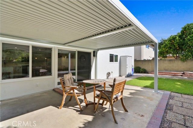 11685 Lakia, Cypress, CA 90630