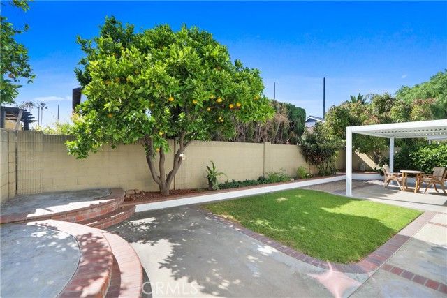 11685 Lakia, Cypress, CA 90630