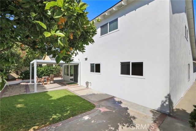 11685 Lakia, Cypress, CA 90630