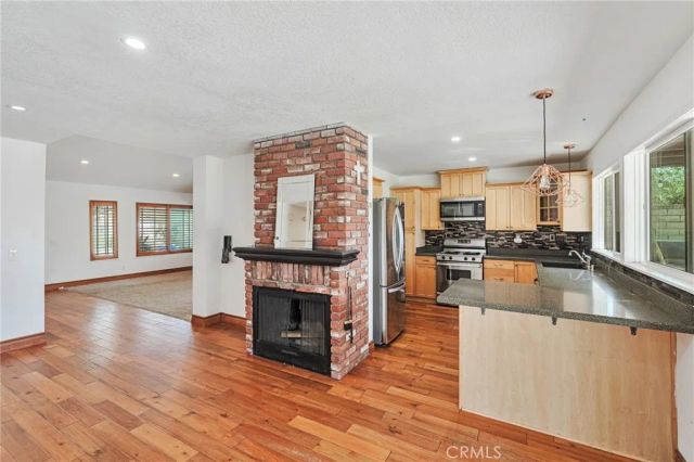 27483 Pamplico, Valencia, CA 91354