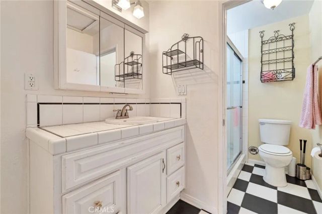 27483 Pamplico, Valencia, CA 91354