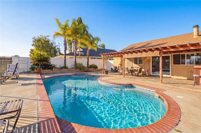 27483 Pamplico, Valencia, CA 91354