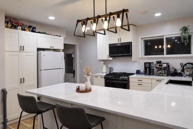 2751 S 64th STREET, Milwaukee, WI 53219