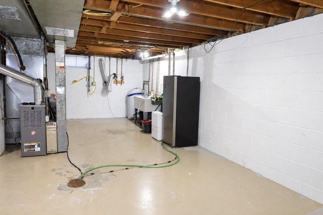 2751 S 64th STREET, Milwaukee, WI 53219