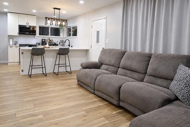 2751 S 64th STREET, Milwaukee, WI 53219