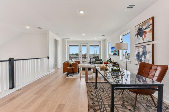 12105 Cearley DR, Austin, TX 78758