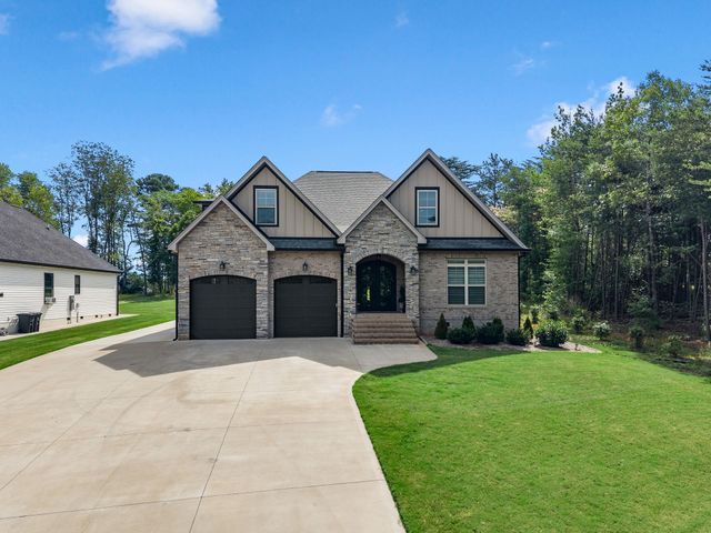 1687 Dickson Rd, Inman, SC 29349