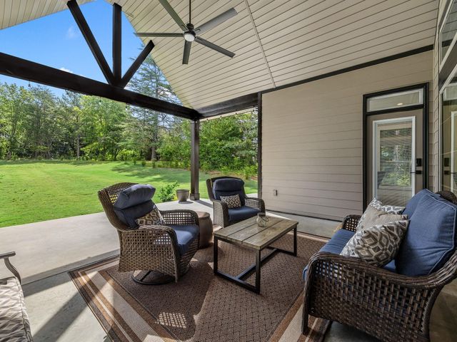1687 Dickson Rd, Inman, SC 29349