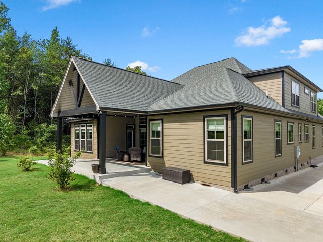 1687 Dickson Rd, Inman, SC 29349