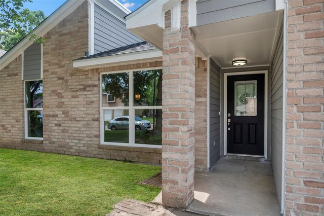 18627 Andalusian Drive, Cypress, TX 77433