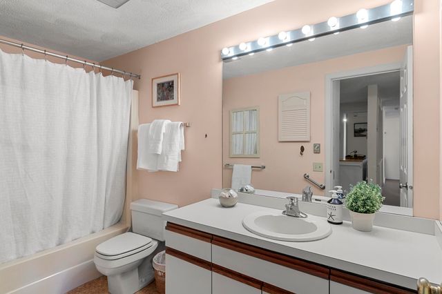 3 Hilltop Drive UNIT 3, Sandwich, MA 02563