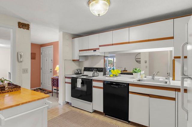 3 Hilltop Drive UNIT 3, Sandwich, MA 02563