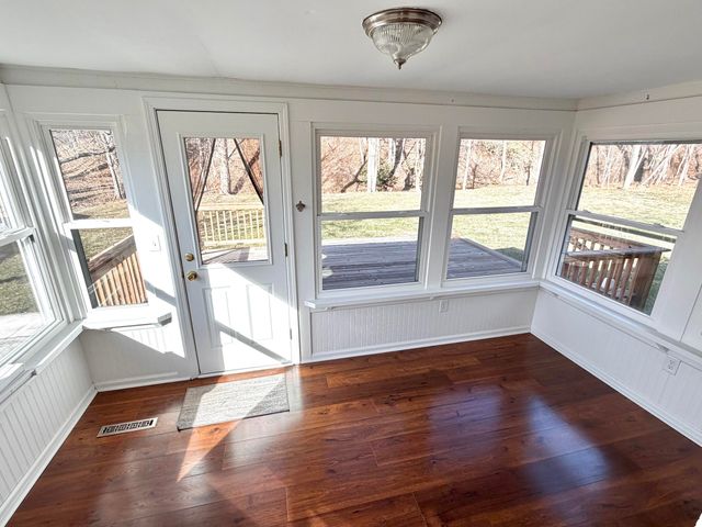 129 Roaring Run RD, Eagle Rock, VA 24085