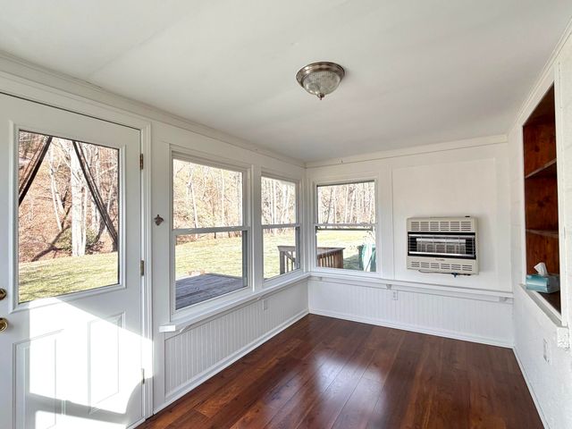 129 Roaring Run RD, Eagle Rock, VA 24085