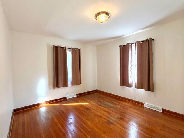 129 Roaring Run RD, Eagle Rock, VA 24085