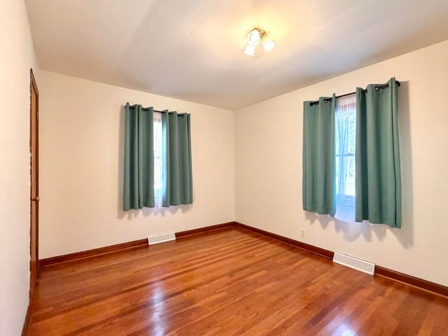 129 Roaring Run RD, Eagle Rock, VA 24085