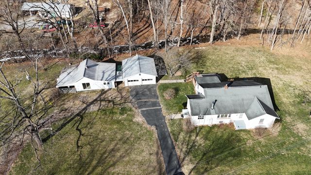 129 Roaring Run RD, Eagle Rock, VA 24085