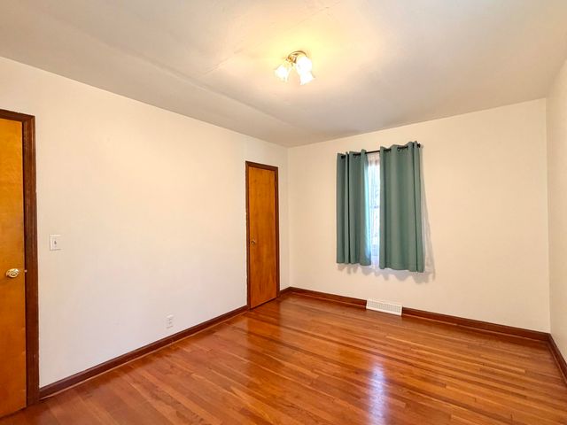 129 Roaring Run RD, Eagle Rock, VA 24085