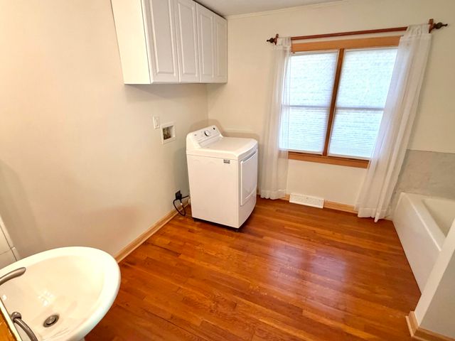 129 Roaring Run RD, Eagle Rock, VA 24085