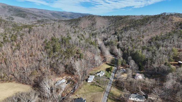 129 Roaring Run RD, Eagle Rock, VA 24085