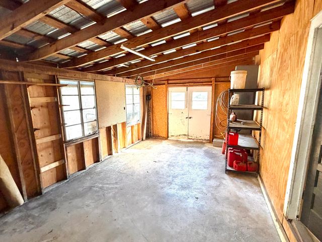 129 Roaring Run RD, Eagle Rock, VA 24085