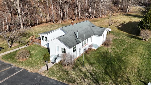 129 Roaring Run RD, Eagle Rock, VA 24085