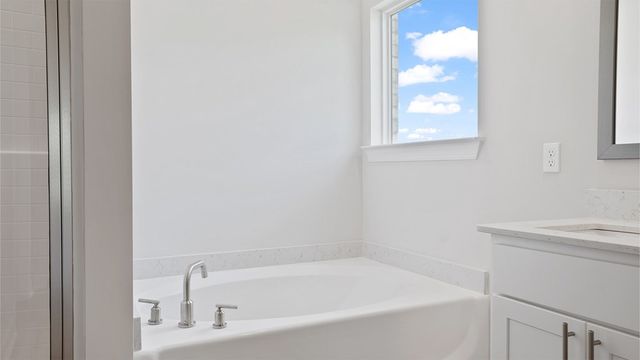 105 Creekridge Street, Headland, AL 36345