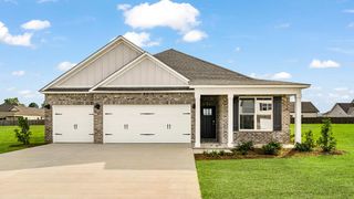 105 Creekridge Street, Headland, AL 36345