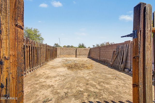 6747 N 75TH Drive, Glendale, AZ 85303