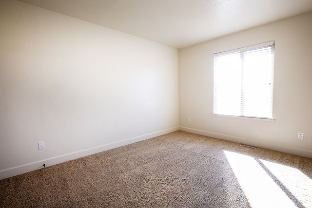 331 E SEAGULL LN, Saratoga Springs, UT 84045