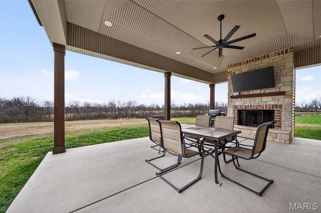 212 Bluegrass Pasture Court, Wentzville, MO 63386